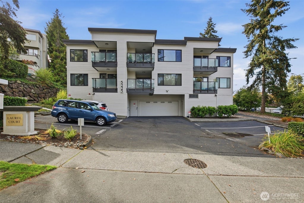 Photo of 5225 50th Avenue NE #204, Seattle, WA 98105 (MLS # 2594603)