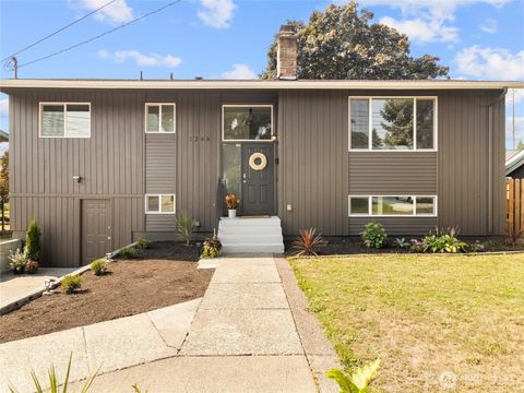 Photo of 1246 S Durango Street, Tacoma, WA 98405 (MLS # 2363867)