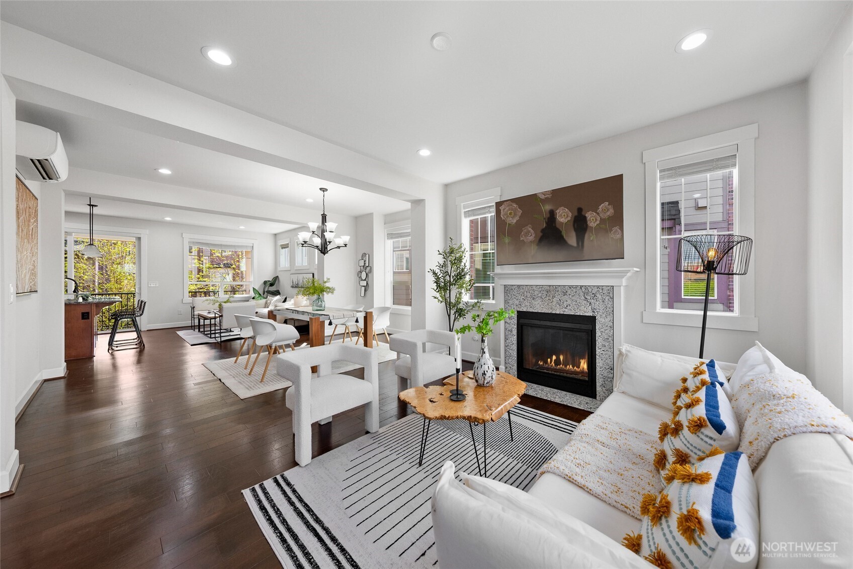 1362 Williamsburg Walk NE