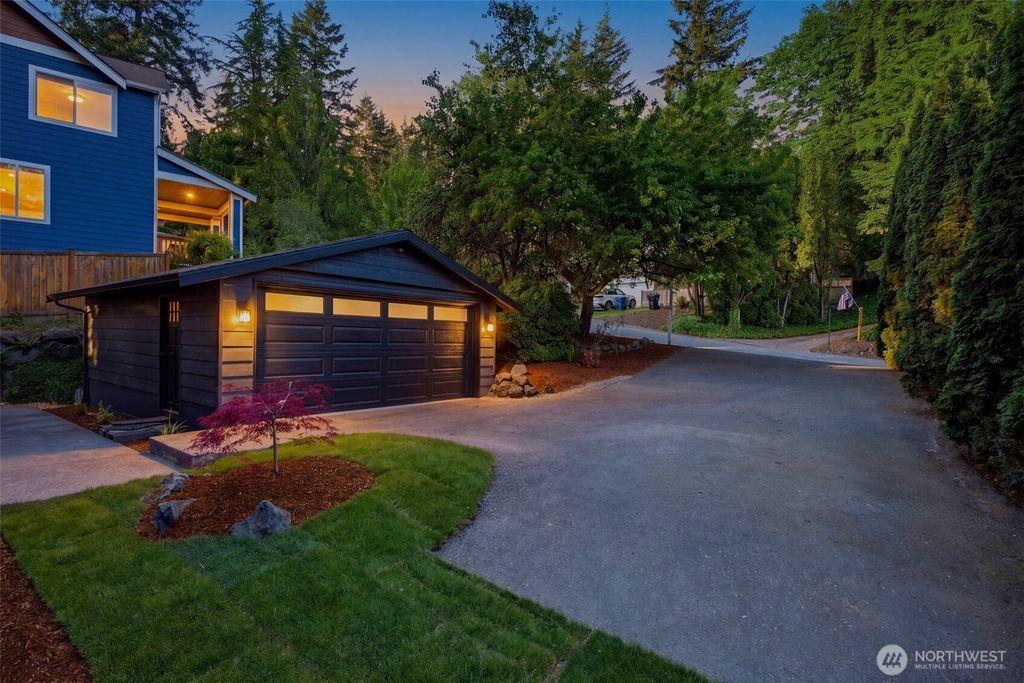 Photo of 8115 172nd Avenue NE, Redmond, WA 98052 (MLS # 2529717)