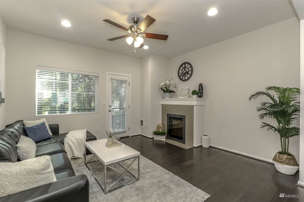 Photo of 4522 135th Place SE #2, Mill Creek, WA 98012 (MLS # 1988701)