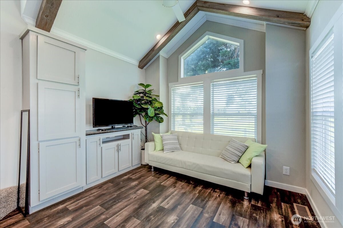 8542 Crescent Bar Road NW 346