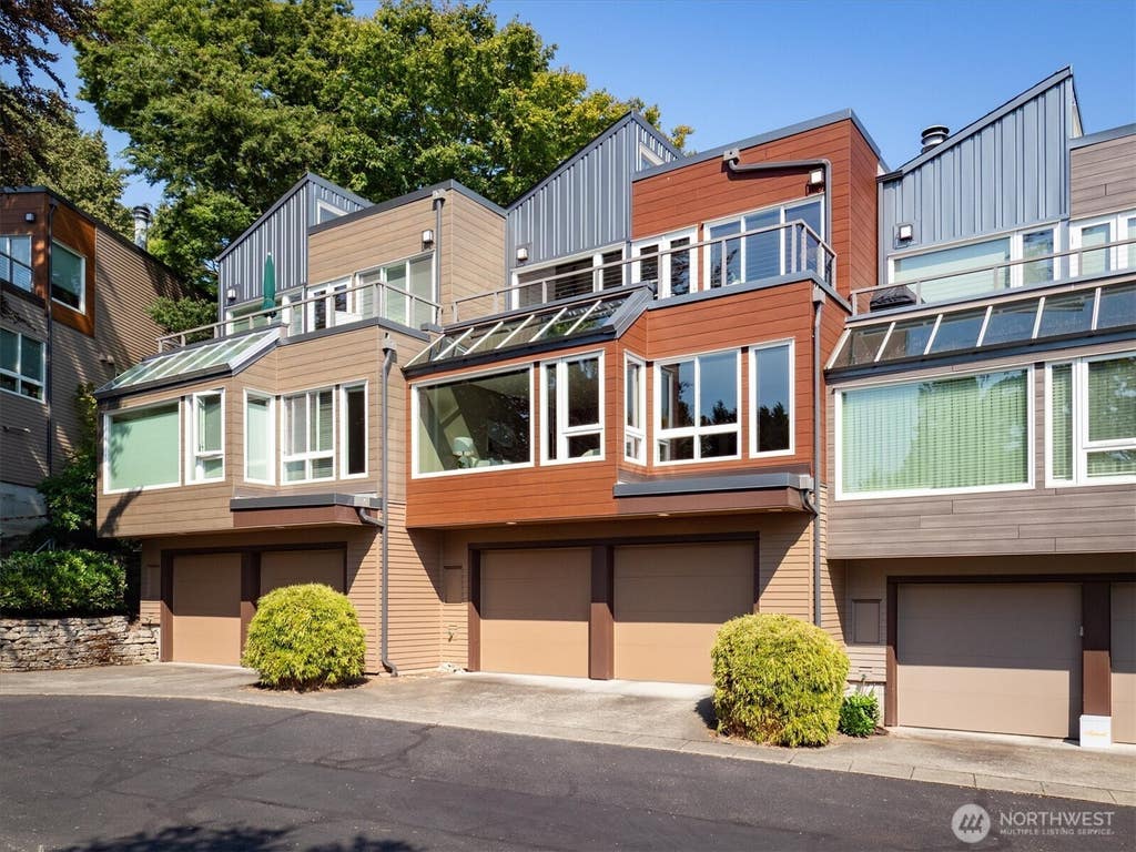 Photo of 101 NW 58th Street #12, Seattle, WA 98107 (MLS # 2572488)