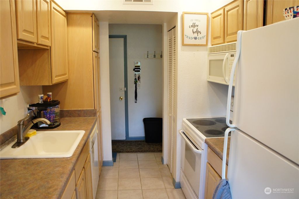 Photo of 615 75th Street SE #C-55, Everett, WA 98203 (MLS # 2158523)