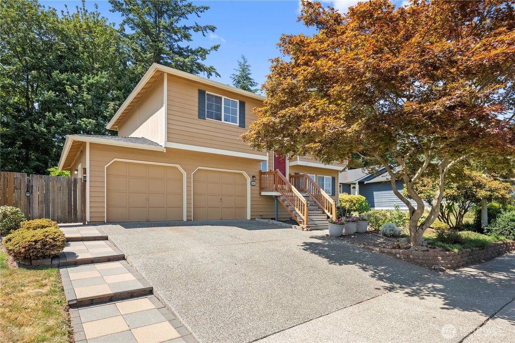 Photo of 928 96th Avenue SE, Lake Stevens, WA 98258 (MLS # 2583836)