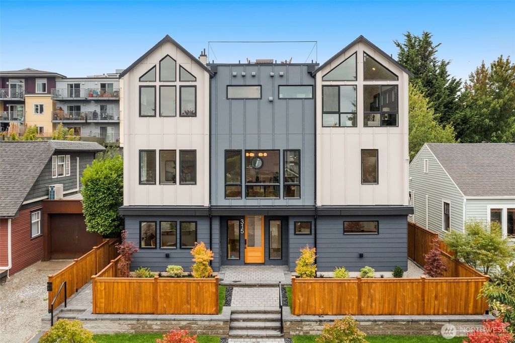 Photo of 315 A NW 86th Street #A, Seattle, WA 98117 (MLS # 2417281)