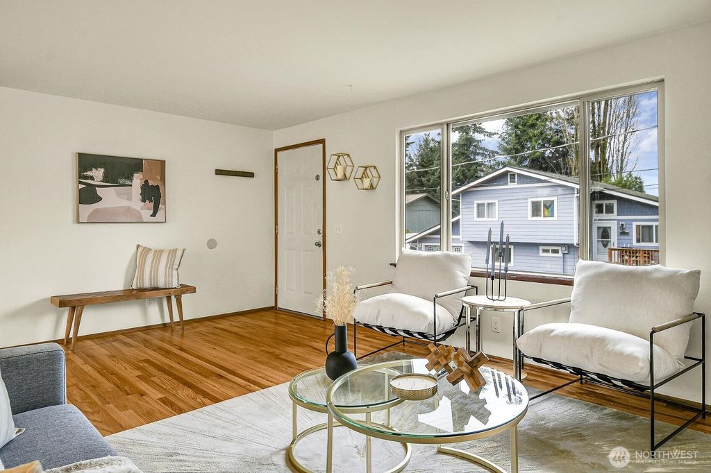 Photo of 11416 18th Place SW, Burien, WA 98146 (MLS # 2336351)