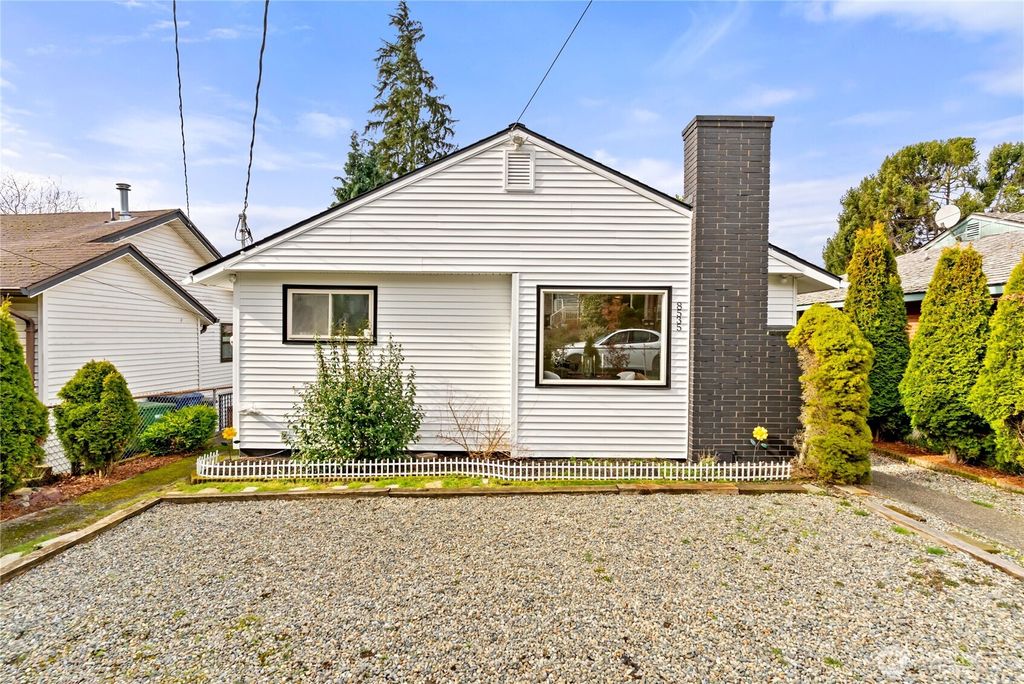 Photo of 8535 16th Avenue NW, Seattle, WA 98117 (MLS # 2483092)