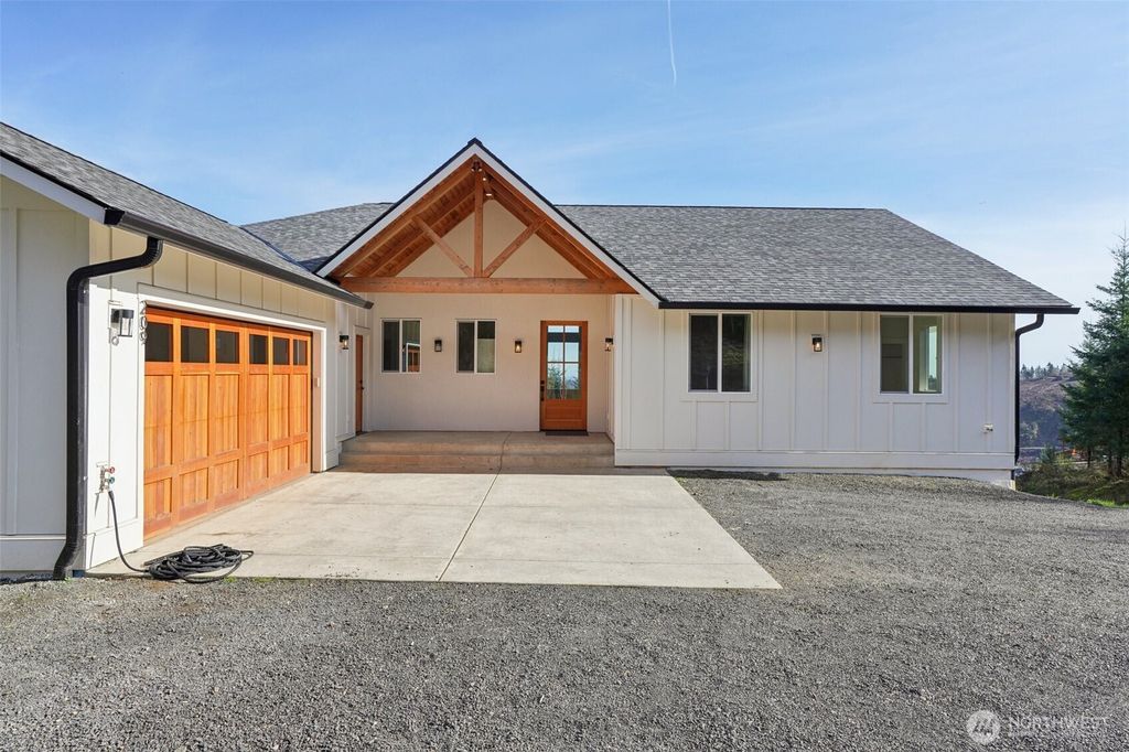 Photo of 209 High Bank Lane, Woodland, WA 98674 (MLS # 2506015)