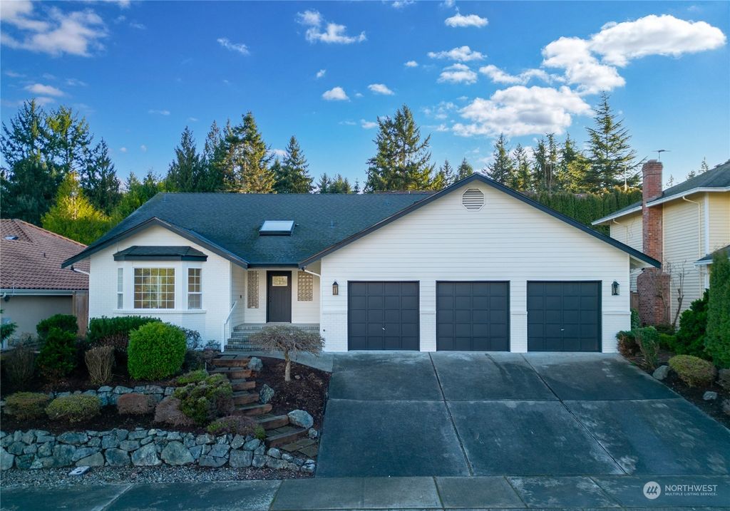 Photo of 4013 SW 328th Place, Federal Way, WA 98023 (MLS # 2190982)