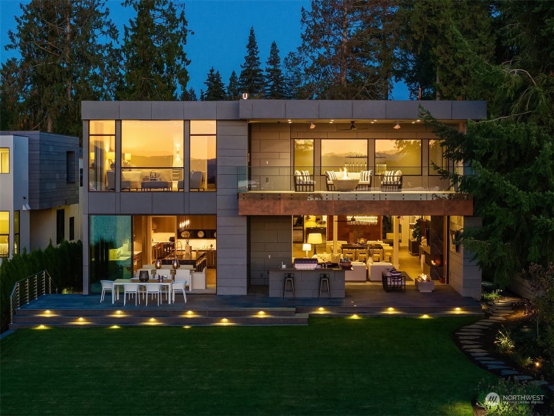 3263 Evergreen Point Road