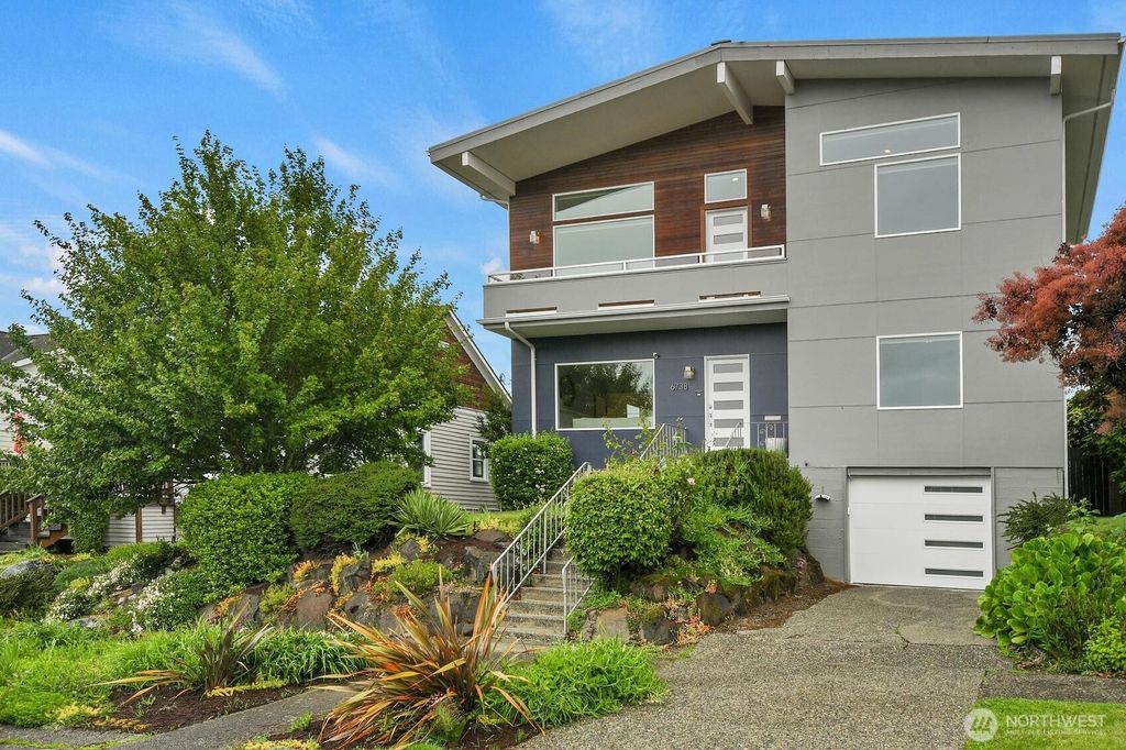 Photo of 6738 36th Avenue SW, Seattle, WA 98126 (MLS # 2530625)
