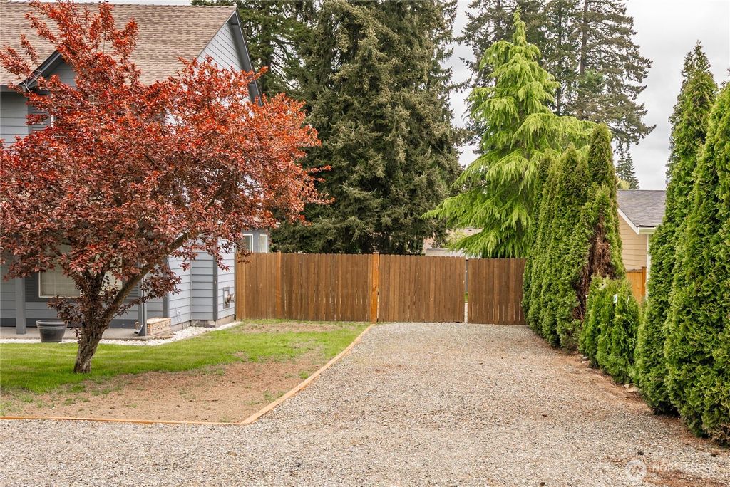 Photo of 37620 39th Avenue S, Auburn, WA 98001 (MLS # 2513880)