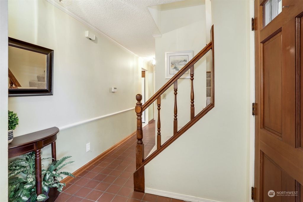 Photo of 125 159th Place SE, Bellevue, WA 98008 (MLS # 2170658)