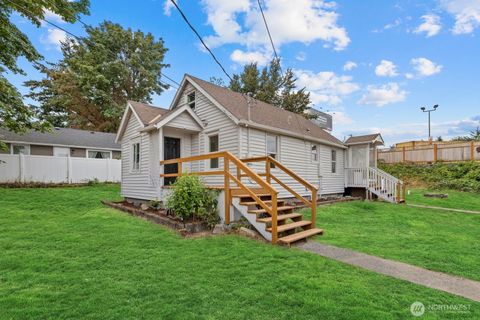 Photo of 6215 28th Street NE, Tacoma, WA 98422 (MLS # 2412076)