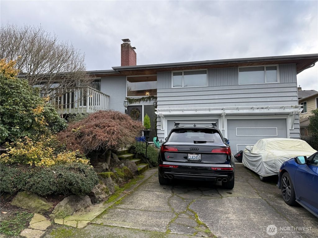 Photo of 2333 NW 98th Street, Seattle, WA 98117 (MLS # 2487209)