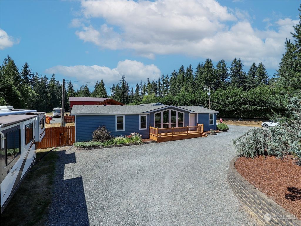 Photo of 13314 30th Avenue NW, Marysville, WA 98271 (MLS # 2145761)