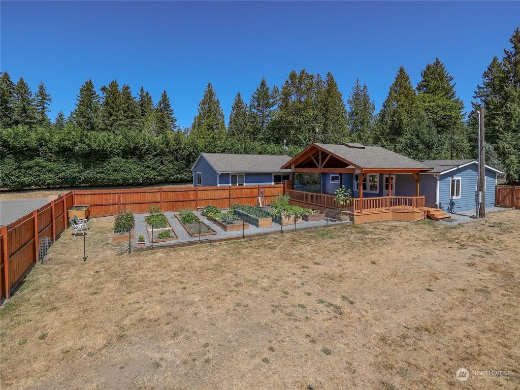 Photo of 13314 30th Avenue NW, Marysville, WA 98271 (MLS # 2145761)