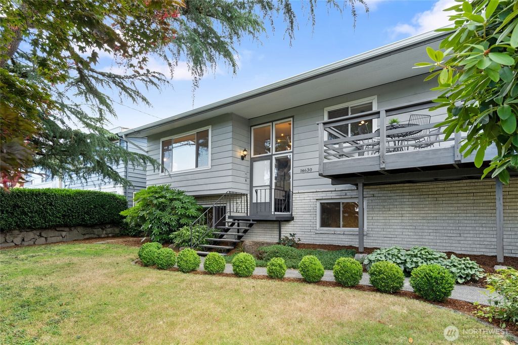 Photo of 14630 4th Avenue S, Burien, WA 98168 (MLS # 2543735)