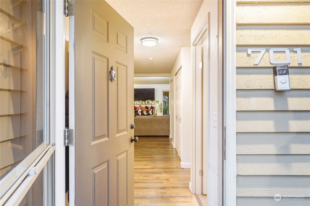 Photo of 1222 S 238th Lane #701, Des Moines, WA 98198 (MLS # 2185880)