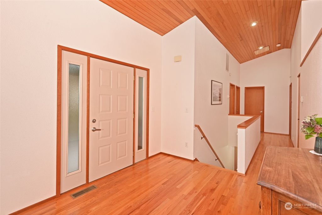Photo of 9844 NE 25th Street, Bellevue, WA 98004 (MLS # 2166448)