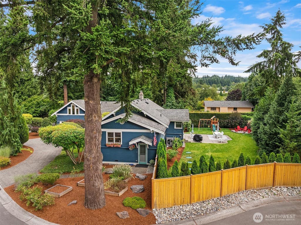Photo of 13525 NE 188th Place, Woodinville, WA 98072 (MLS # 2567638)