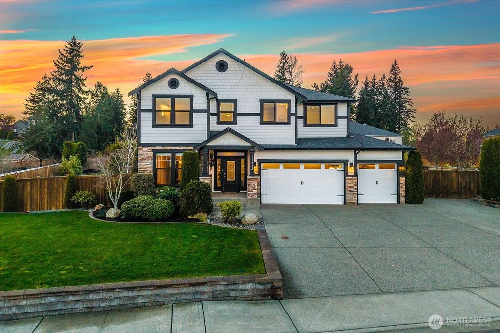 Photo of 11002 Shawnee Road E, Puyallup, WA 98374 (MLS # 2500469)