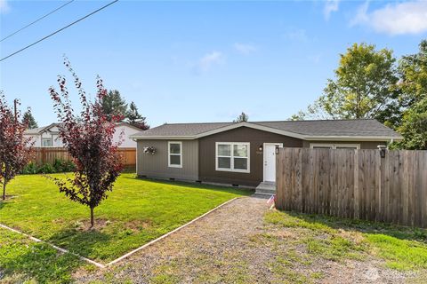 Photo of 5565 Hillvue Road, Blaine, WA 98230 (MLS # 2425853)