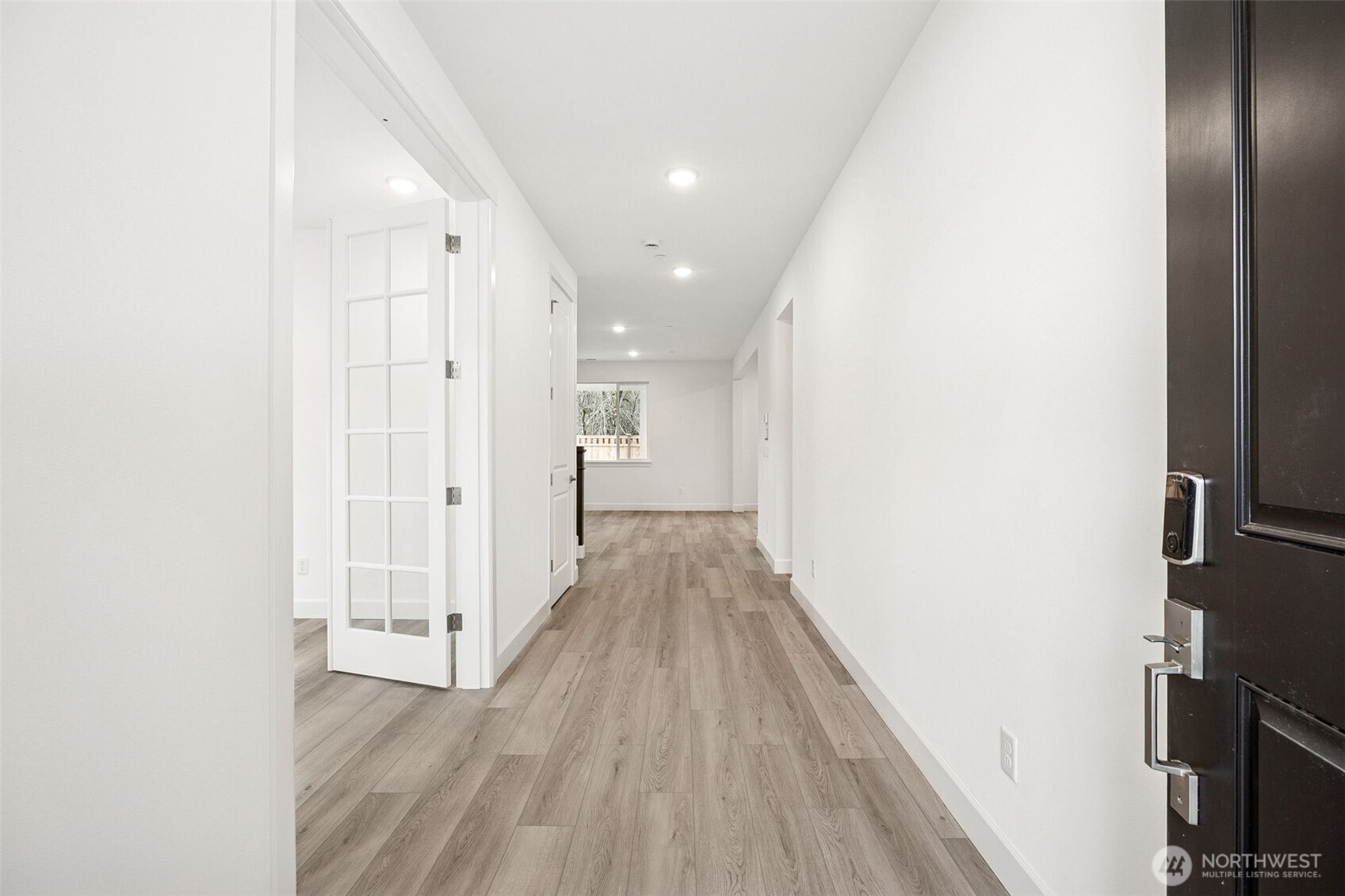 13932 180th Street E 28