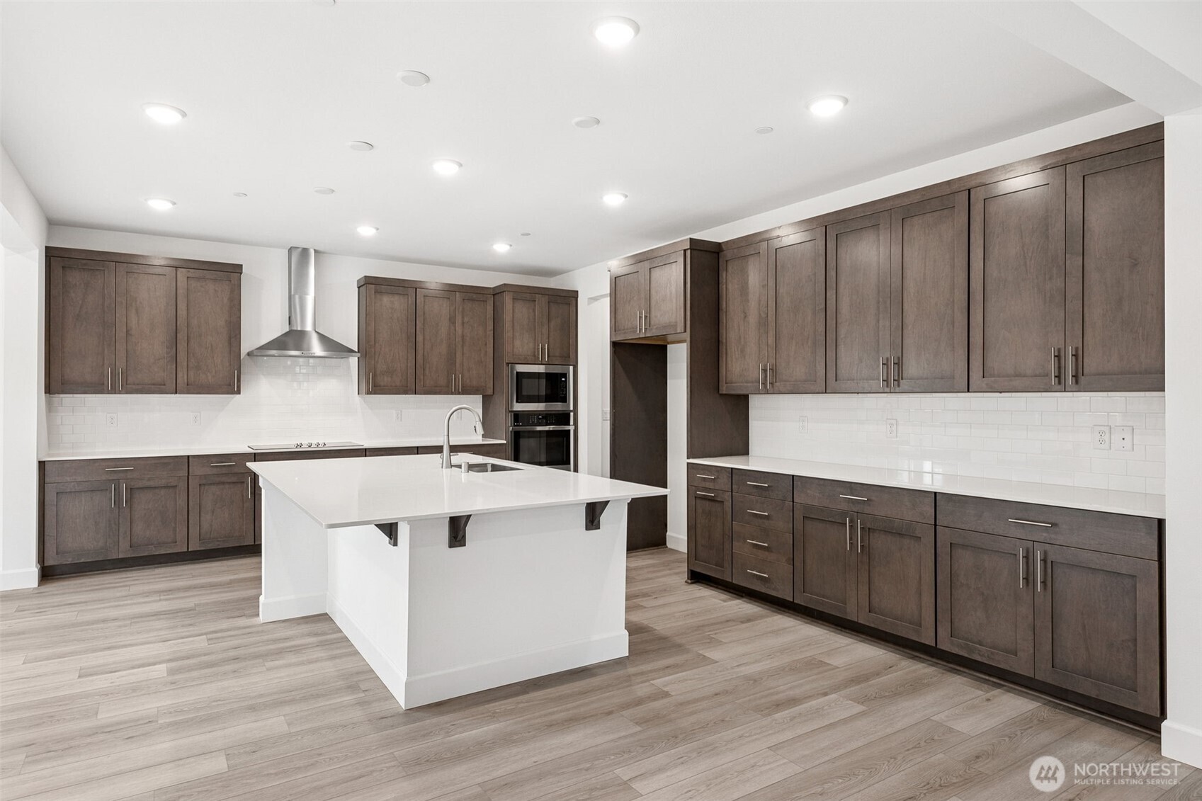 13932 180th Street E 28