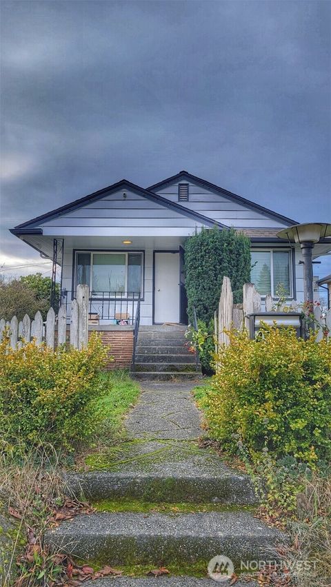 Photo of 4051 42nd Avenue SW, Seattle, WA 98116 (MLS # 2467173)