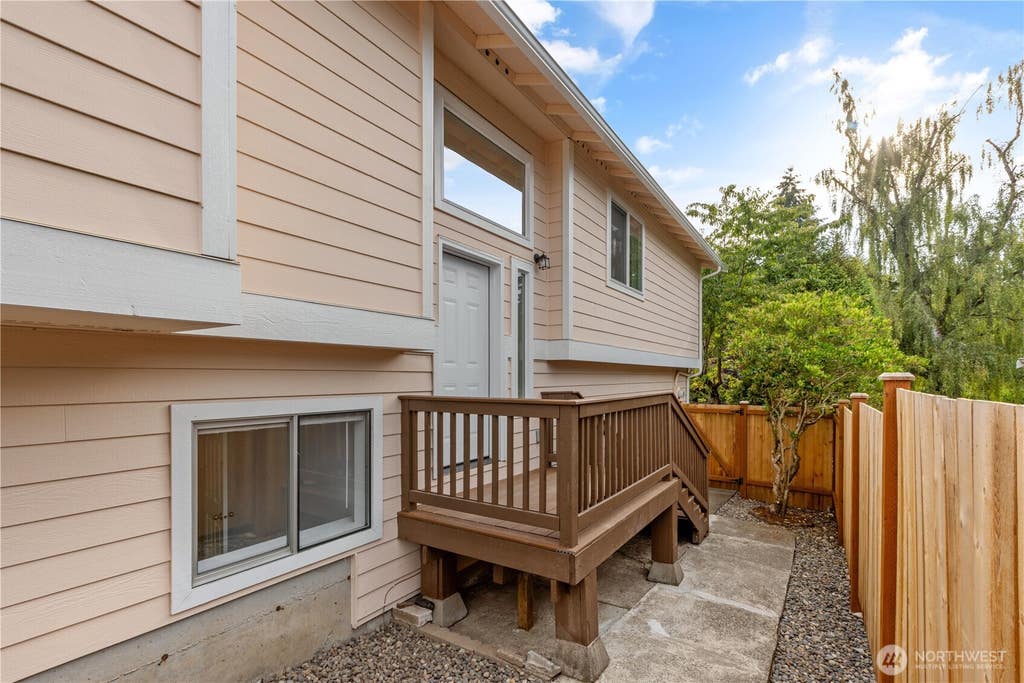 Photo of 5016 26th Avenue SW, Seattle, WA 98106 (MLS # 2559631)