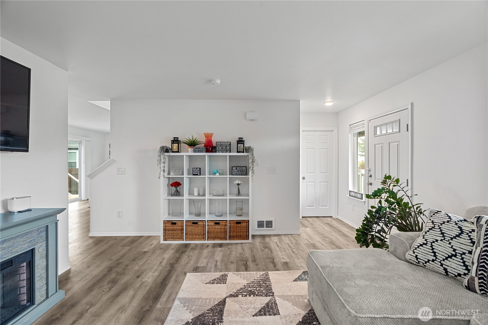 376 Ocean Shores Boulevard NW