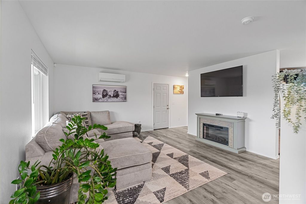 Photo of 376 Ocean Shores Boulevard NW, Ocean Shores, WA 98569 (MLS # 2454529)