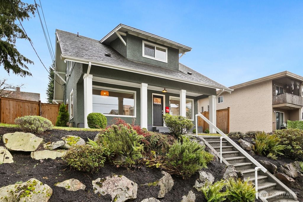 Photo of 4207 SW Manning St St, Seattle, WA 98116 (MLS # 2516205)