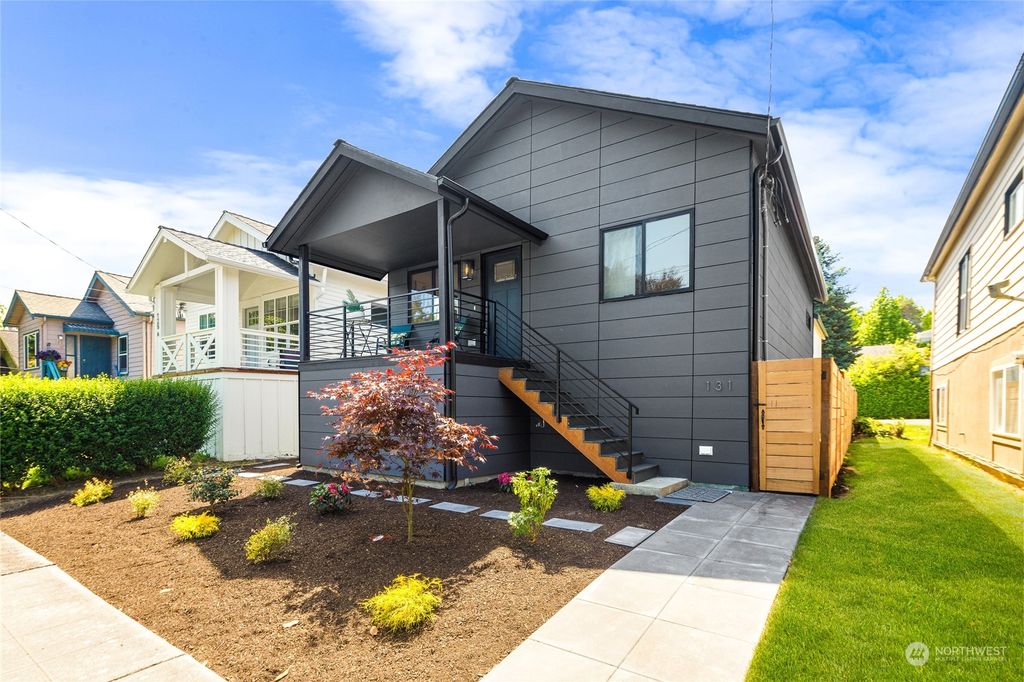 Photo of 131 29th Avenue E #1, Seattle, WA 98112 (MLS # 2076949)