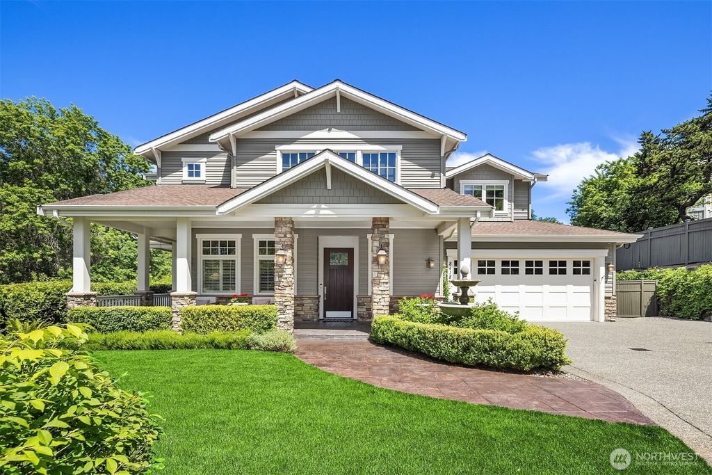 Photo of 8418 SE 44th Street, Mercer Island, WA 98040 (MLS # 2389754)
