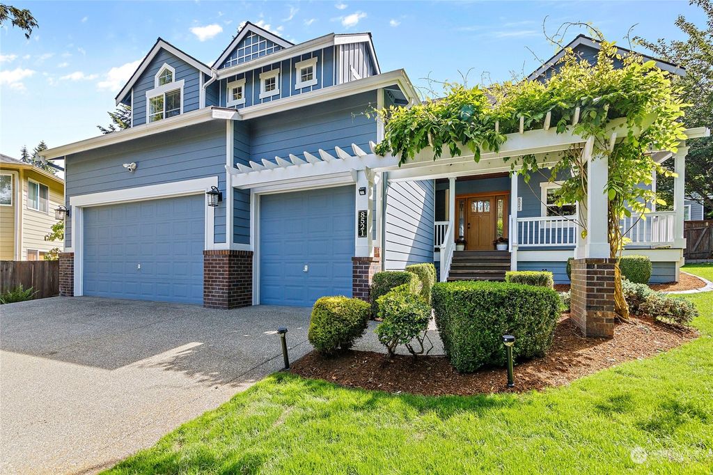 Photo of 8521 143rd Court NE, Redmond, WA 98052 (MLS # 2125344)