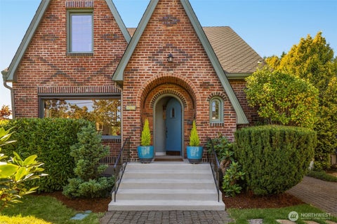 Photo of 7963 Seward Park Avenue S, Seattle, WA 98118 (MLS # 2573450)
