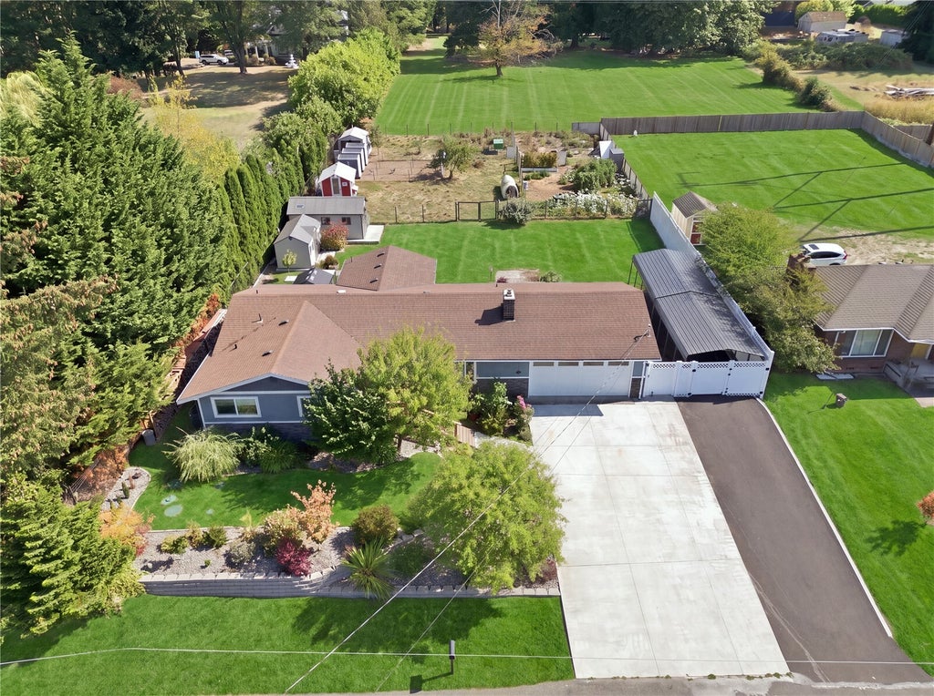 Photo of 10517 44th Avenue E, Tacoma, WA 98446 (MLS # 2591396)