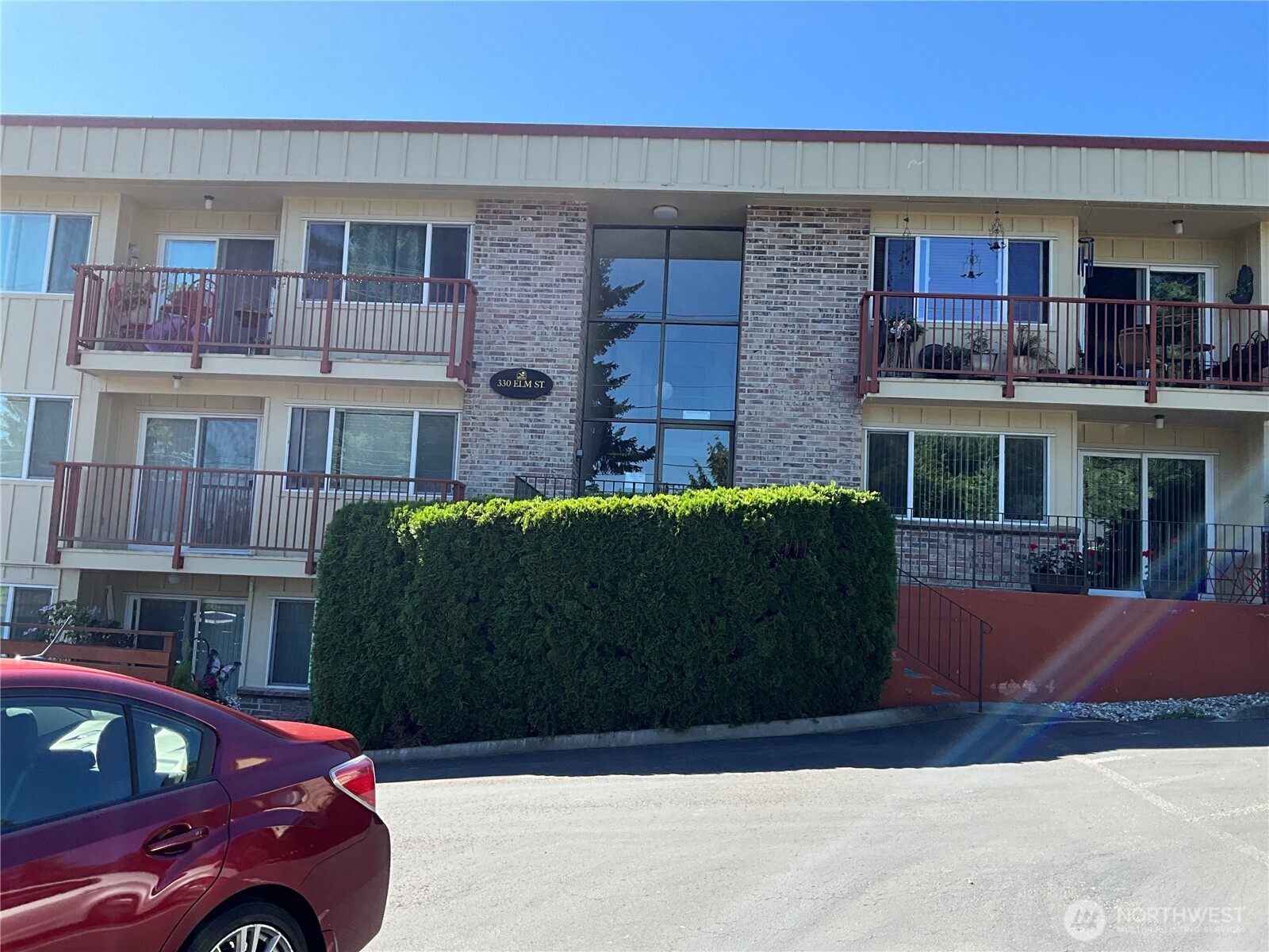 330 Elm Street 305