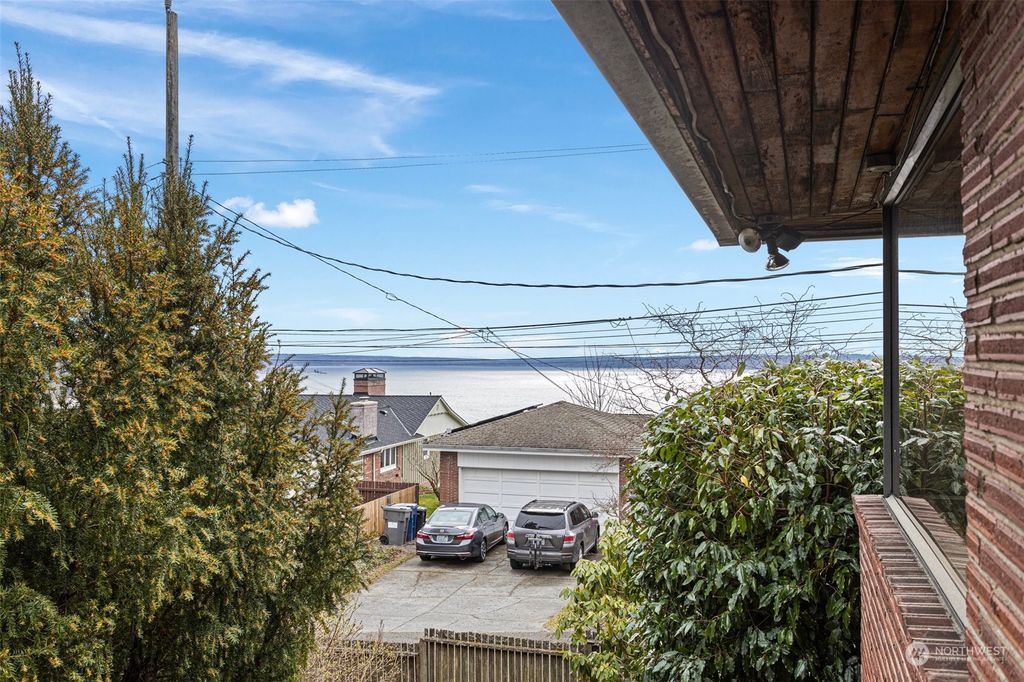 Photo of 12124 24th Place SW, Burien, WA 98146 (MLS # 2048917)