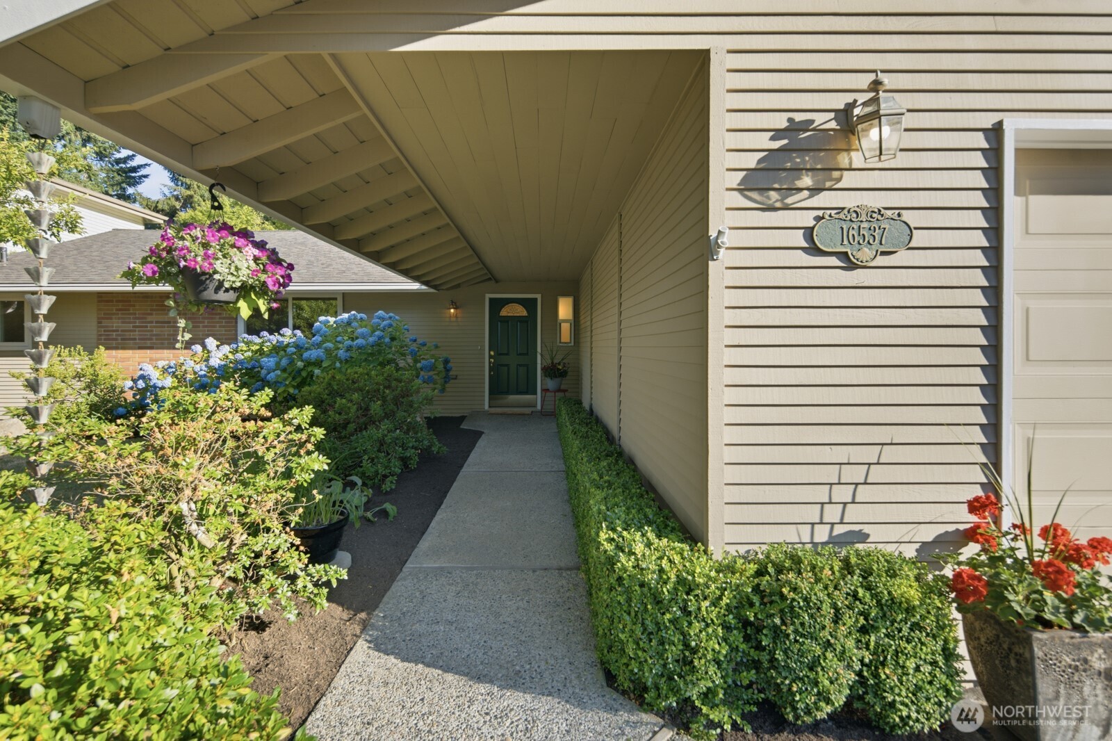 16537 SE 45th Place