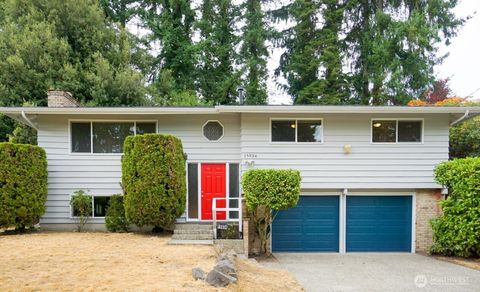Photo of 15934 Lake Hills Boulevard, Bellevue, WA 98008 (MLS # 2415206) Photo of 15934 Lake Hills Boulevard, Bellevue, WA 98008 (MLS # 2415206)