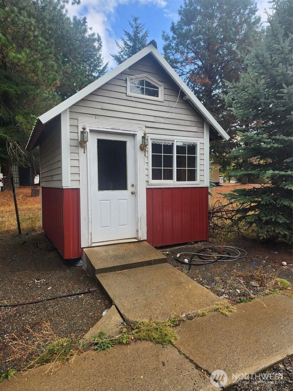 Photo of 1911 Hundley Road, Cle Elum, WA 98922 (MLS # 2445211)