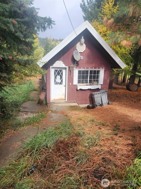 Photo of 1911 Hundley Road, Cle Elum, WA 98922 (MLS # 2445211)