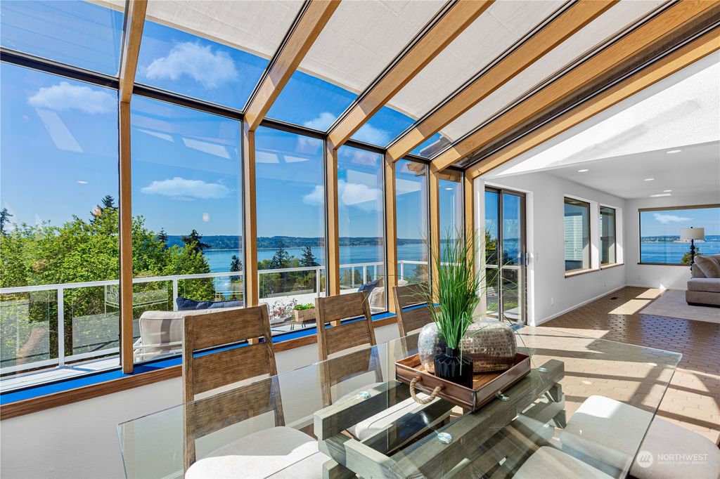 Photo of 747 Washington Avenue, Mukilteo, WA 98275 (MLS # 2234698)