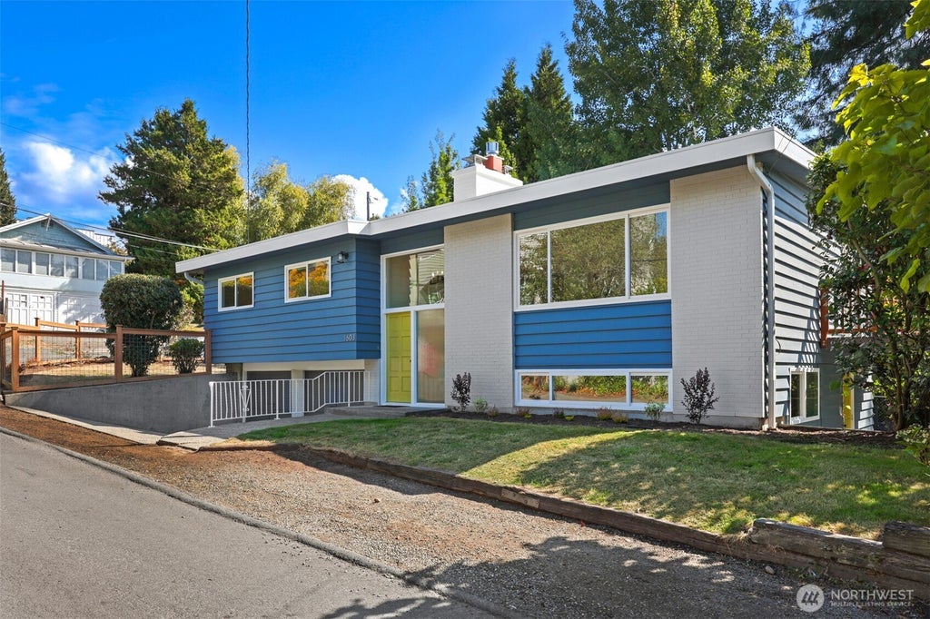 Photo of 1603 NW 89th Street, Seattle, WA 98117 (MLS # 2583265)
