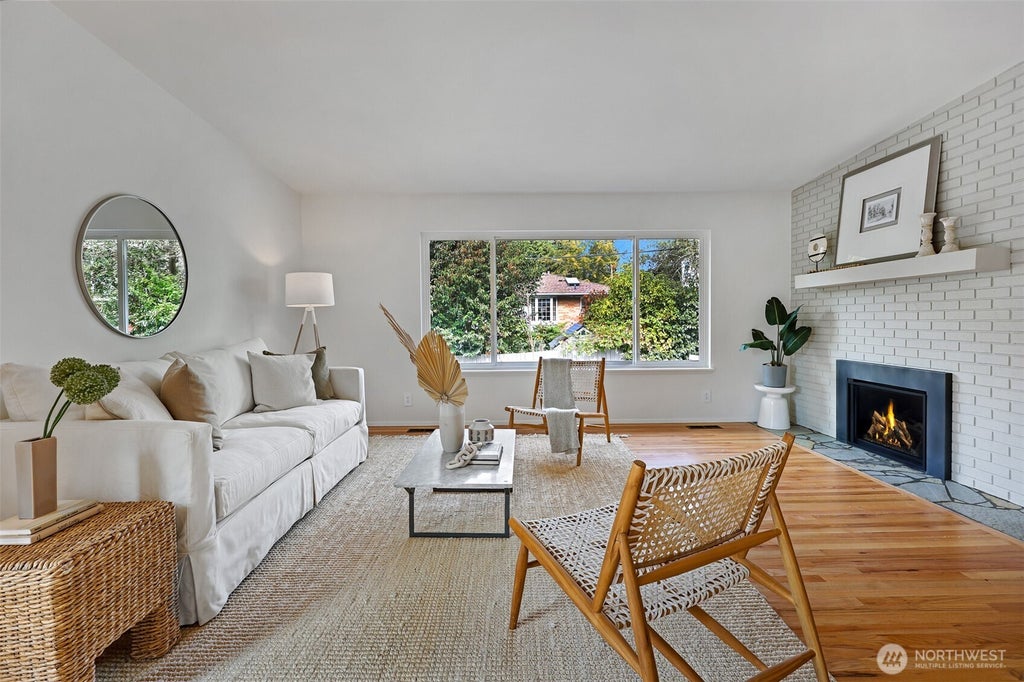 Photo of 1603 NW 89th Street, Seattle, WA 98117 (MLS # 2583265)