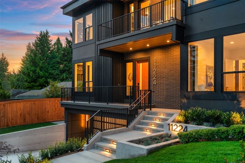 Photo of 11224 NE 91st Street, Kirkland, WA 98033 (MLS # 2570904)